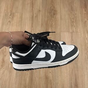 Nike Black and White Women's Sneakers